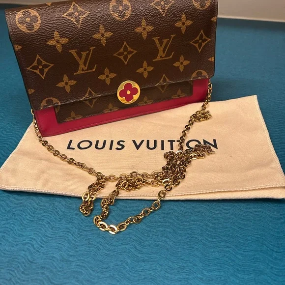Louis Vuitton Felicie Pochette Monogram Design bag with LV chain strap - Picture 2 of 12
